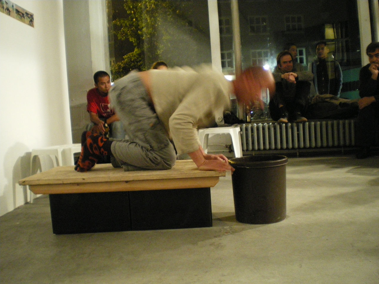 Photographic documentation of RYLLEGA Berlin (Performance by Truong Tan, 19 September 2008)